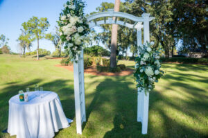 A Happily Ever After Floral, Hidden Hills Country Club Wedding Flowers Jacksonville, Florida, Wedding Flowers Jacksonville, Outdoor Ceremony, Candle Centerpieces, Low Floral Centerpiece