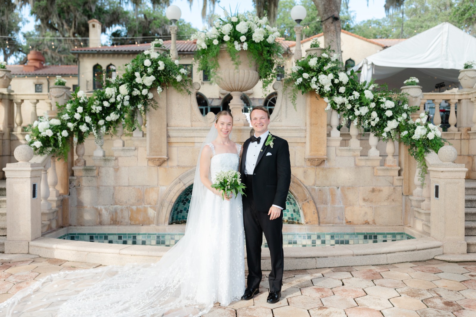 Beautiful Garden Wedding at Epping Forest Yacht Club