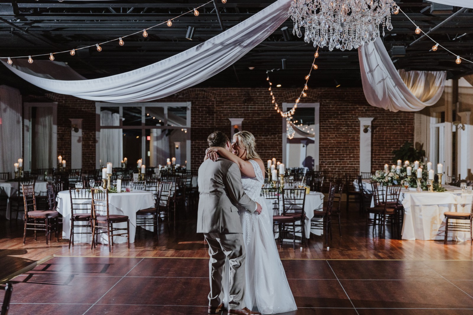 A Happily Ever After Floral, Stephanie W. Photography, Wedding Flowers at the White Room- St Augustine, St Augustine Wedding Flowers, Round Moon Gate Arch, Altar Wedding Flowers, Last Dance